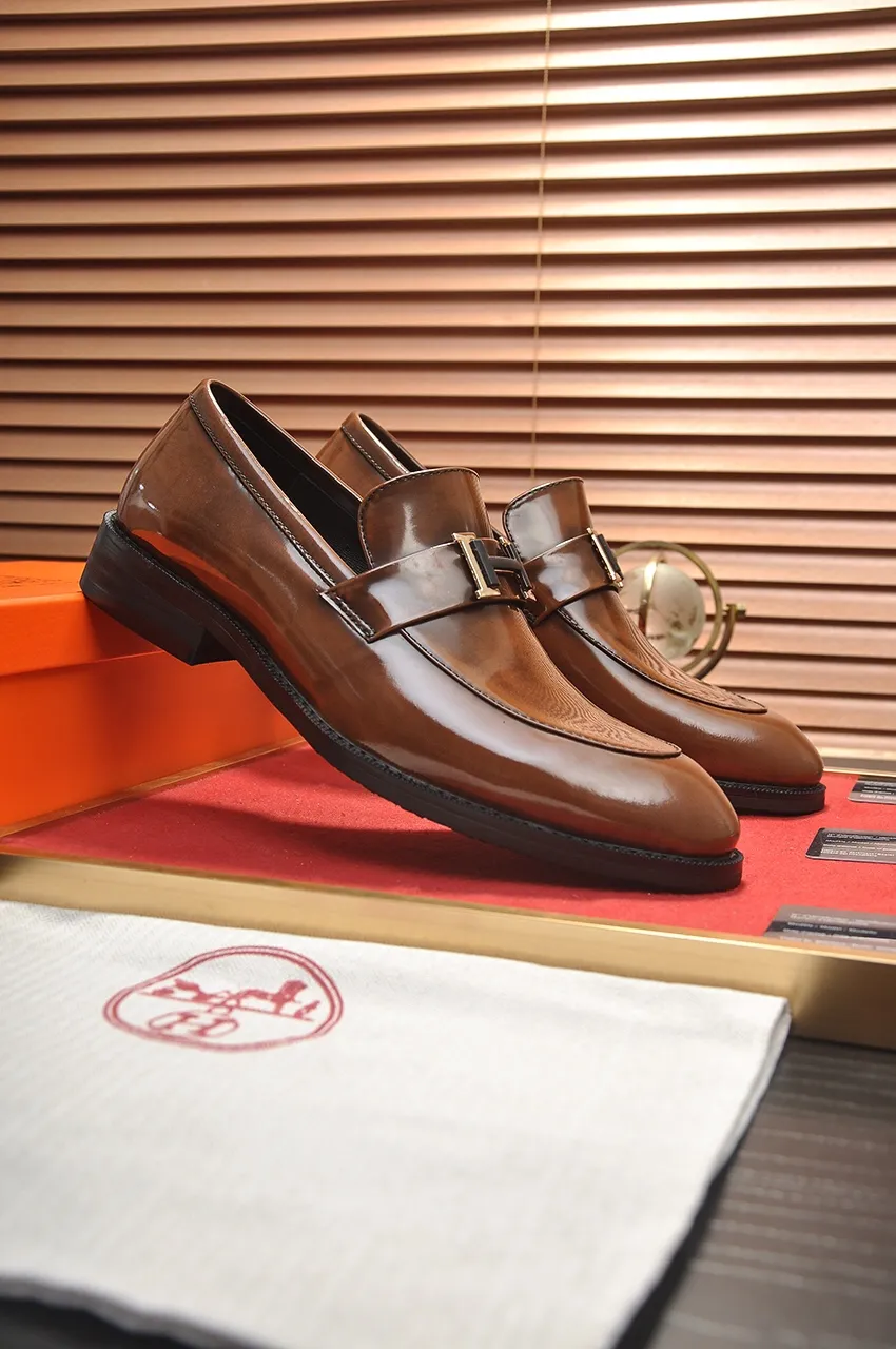 Men's shoes💰460💶[HERMES] (sheepskin lining)🍀Italian top luxury🍀He does not pursue novel styles and gorgeous colors, but attracts the favor of successful men with his flawless, elegant and classic style! This very, very comfortable, simple and stable style makes it easy to match any style! The pattern is absolutely 1:1 refined from the original case, and we strive for excellence in materials, imported cowhide + sheepskin lining💪💪💪extraordinary texture👍! .Black Brown Size: 38-45 (45 customized)